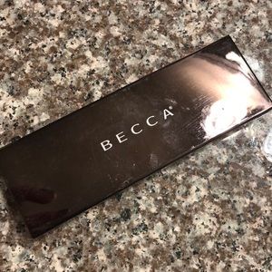 Becca ombré rouge eye shadow palette